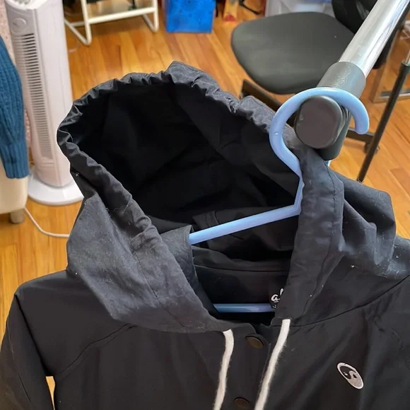 Black spring jacket - Picture 3 of 3